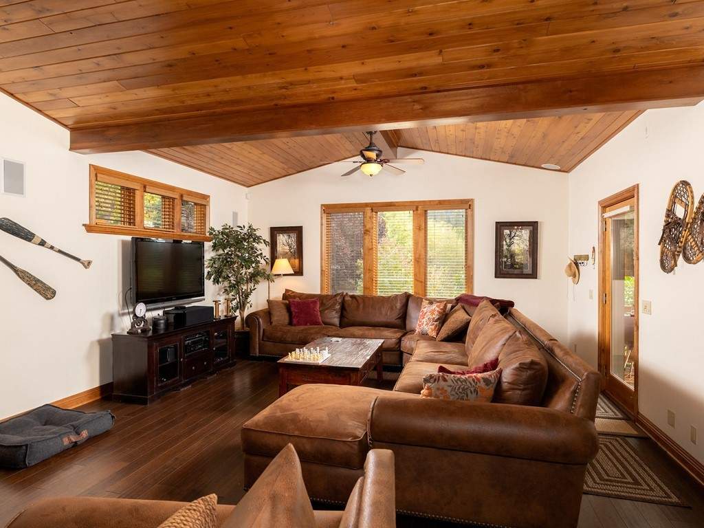 43639 Bow Canyon Rd 43639 Bow Canyon Rd