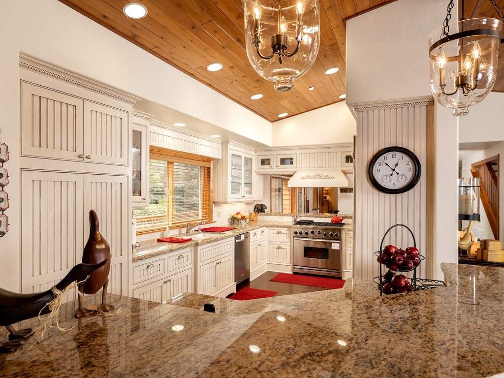 43639 Bow Canyon Rd 43639 Bow Canyon Rd