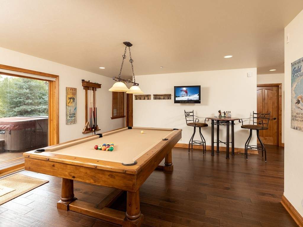 43639 Bow Canyon Rd 43639 Bow Canyon Rd