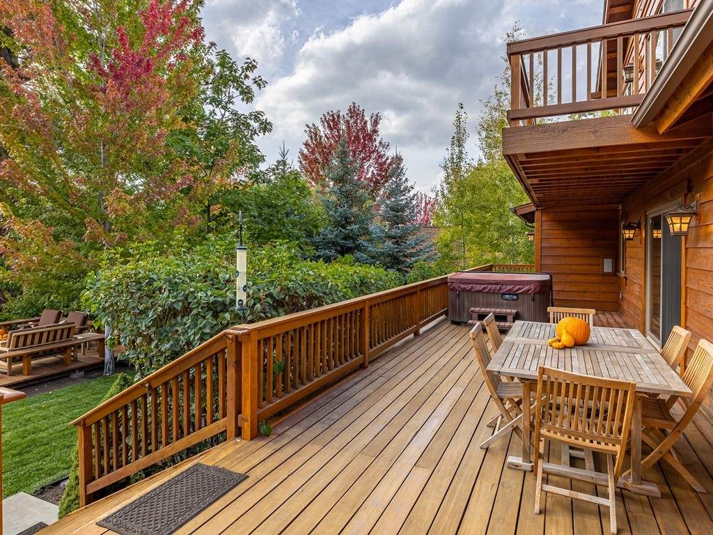 43639 Bow Canyon Rd 43639 Bow Canyon Rd