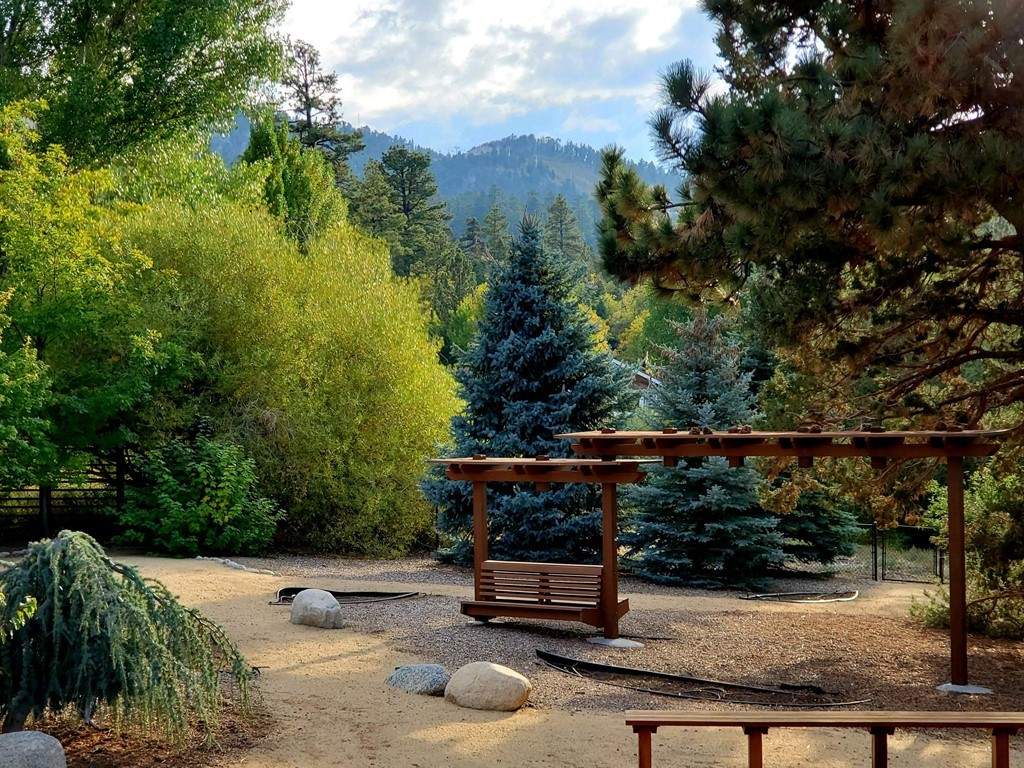 43639 Bow Canyon Rd 43639 Bow Canyon Rd