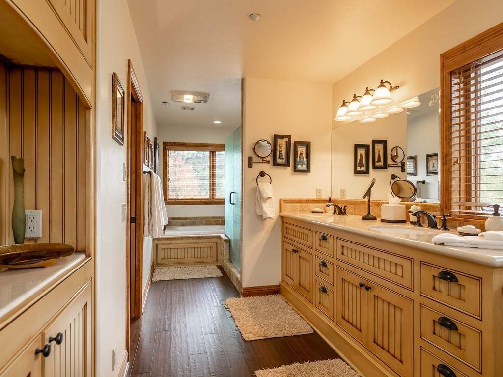 43639 Bow Canyon Rd 43639 Bow Canyon Rd