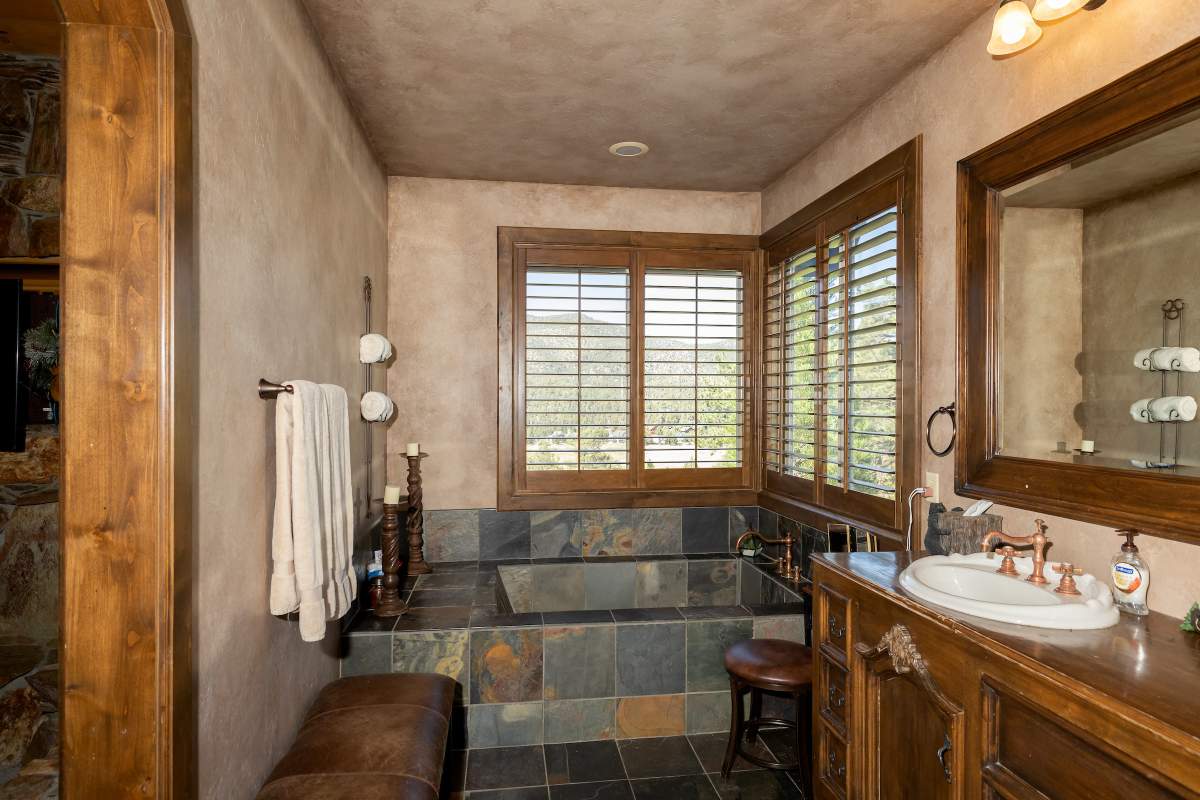 477 Windsong Pl 477 Windsong Pl