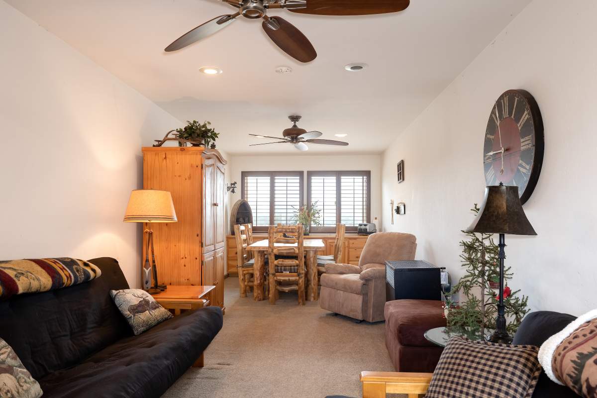 477 Windsong Pl 477 Windsong Pl