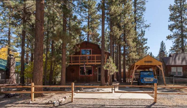 820 E Country Club Blvd