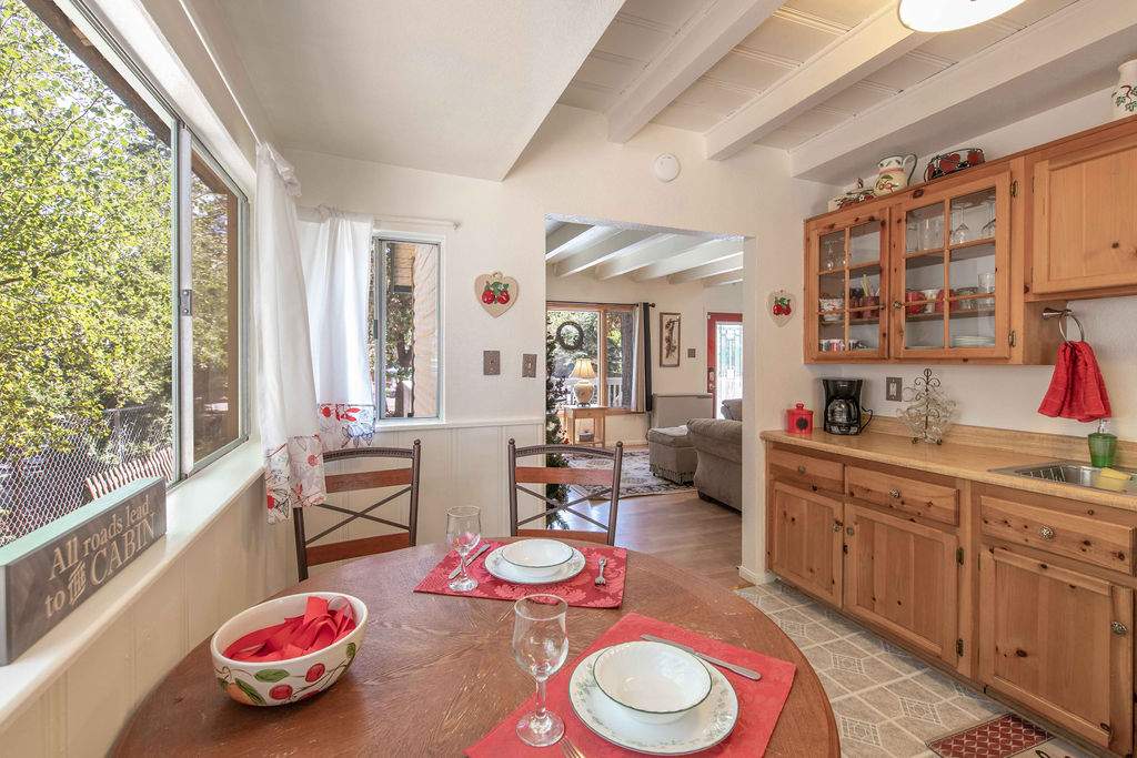 438 Moreno Ln 438 Moreno Ln