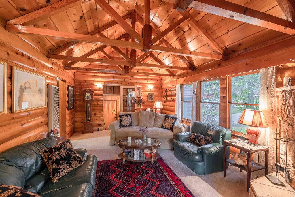 229 E Sherwood 229 E Sherwood